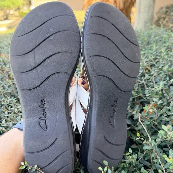 Clarks Leisa Skip White Leather Adjustable Sling back Sandals 10M - Picture 9 of 9